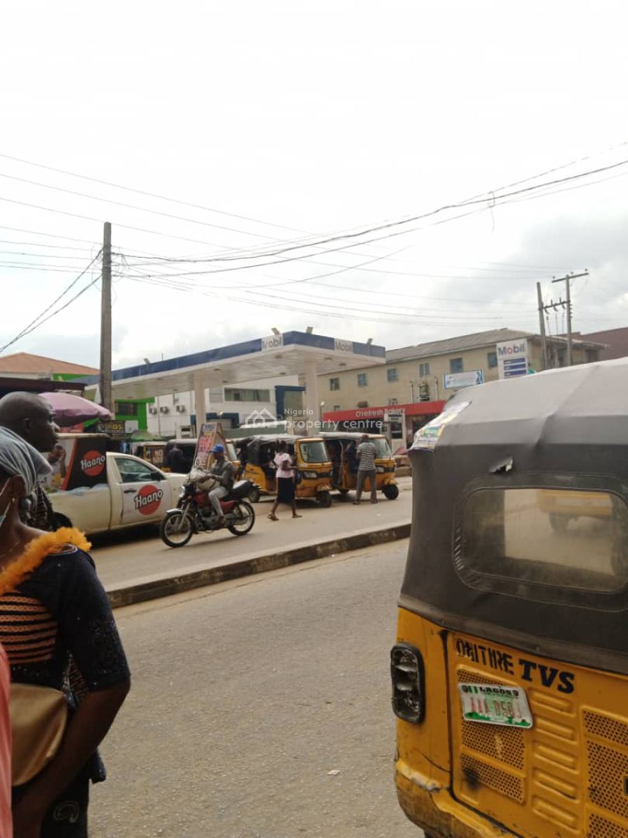 Mobil Filling Station with 6 Pumps, Bakery and a Story Building for, Igando, Alimosho, Lagos, Filling Station for Sale