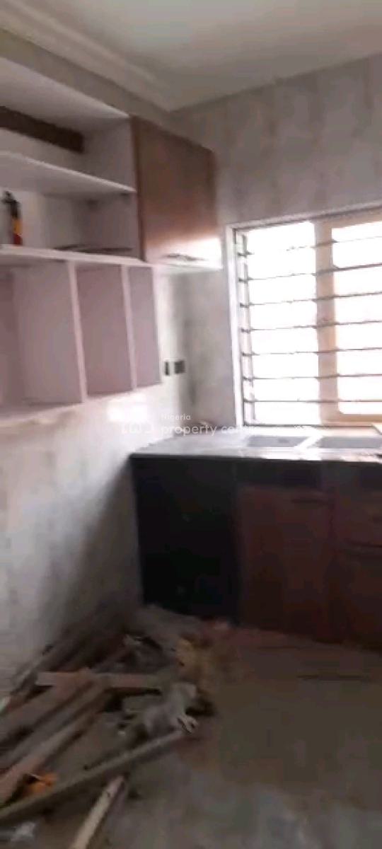 Newly Built Standard and Spacious 3bedroom Flat, Adekunle, Yaba, Lagos, Flat / Apartment for Rent
