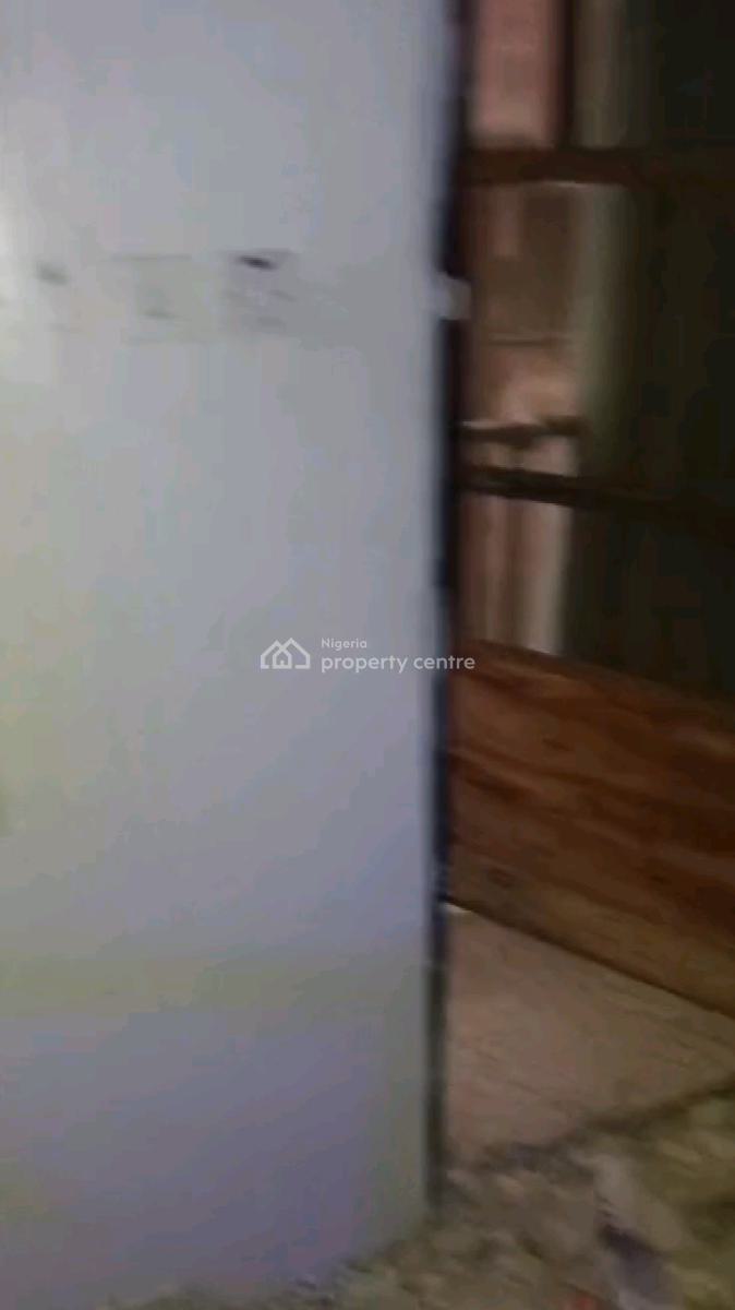 a Spacious Room Self at Adekunle Yaba, Adekunle, Yaba, Lagos, Self Contain (single Rooms) for Rent