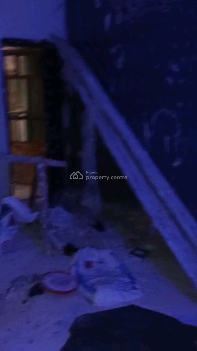 a Spacious Room Self at Adekunle Yaba, Adekunle, Yaba, Lagos, Self Contain (single Rooms) for Rent