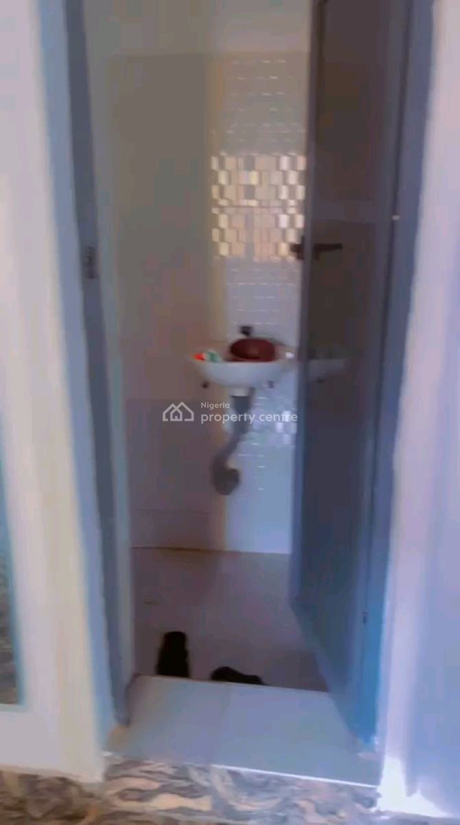 Neatly Use Spacious and Standard Very Decent Mini Flat, Shomolu, Lagos, Mini Flat (room and Parlour) for Rent