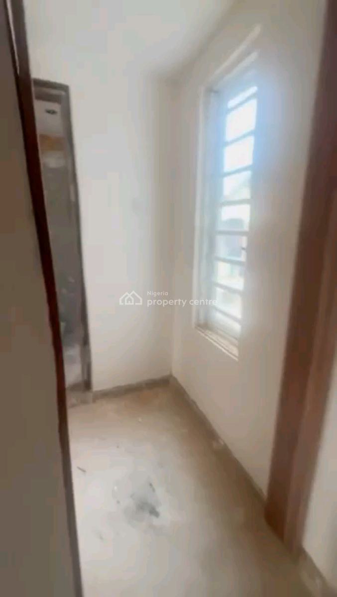 Executive and Standard Two (2) Bedrooms Duplex, Off Market Street, Shomolu, Lagos, Detached Duplex for Rent