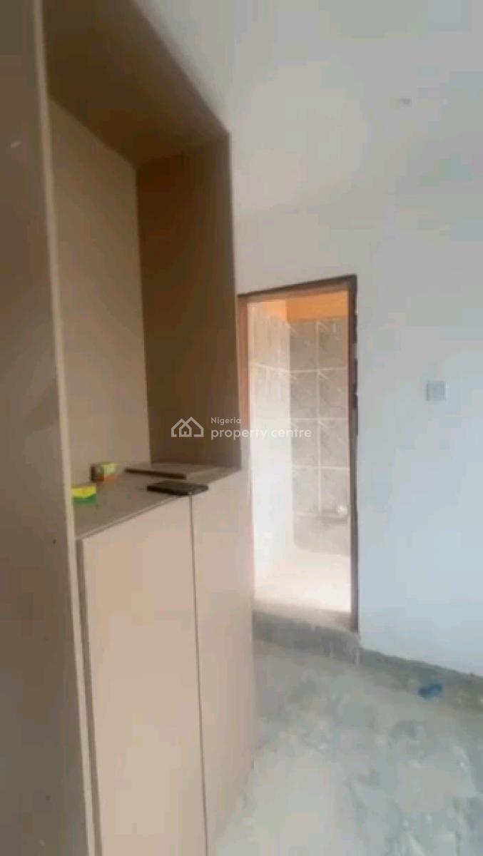 Executive and Standard Two (2) Bedrooms Duplex, Off Market Street, Shomolu, Lagos, Detached Duplex for Rent