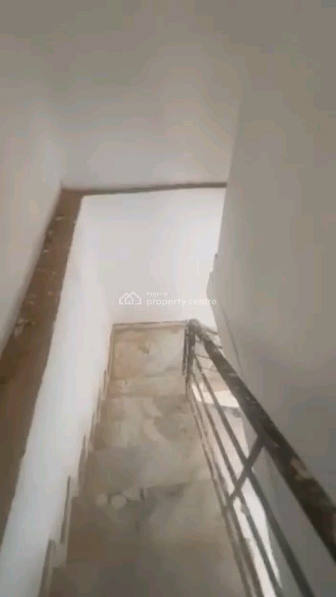 Executive and Standard Two (2) Bedrooms Duplex, Off Market Street, Shomolu, Lagos, Detached Duplex for Rent