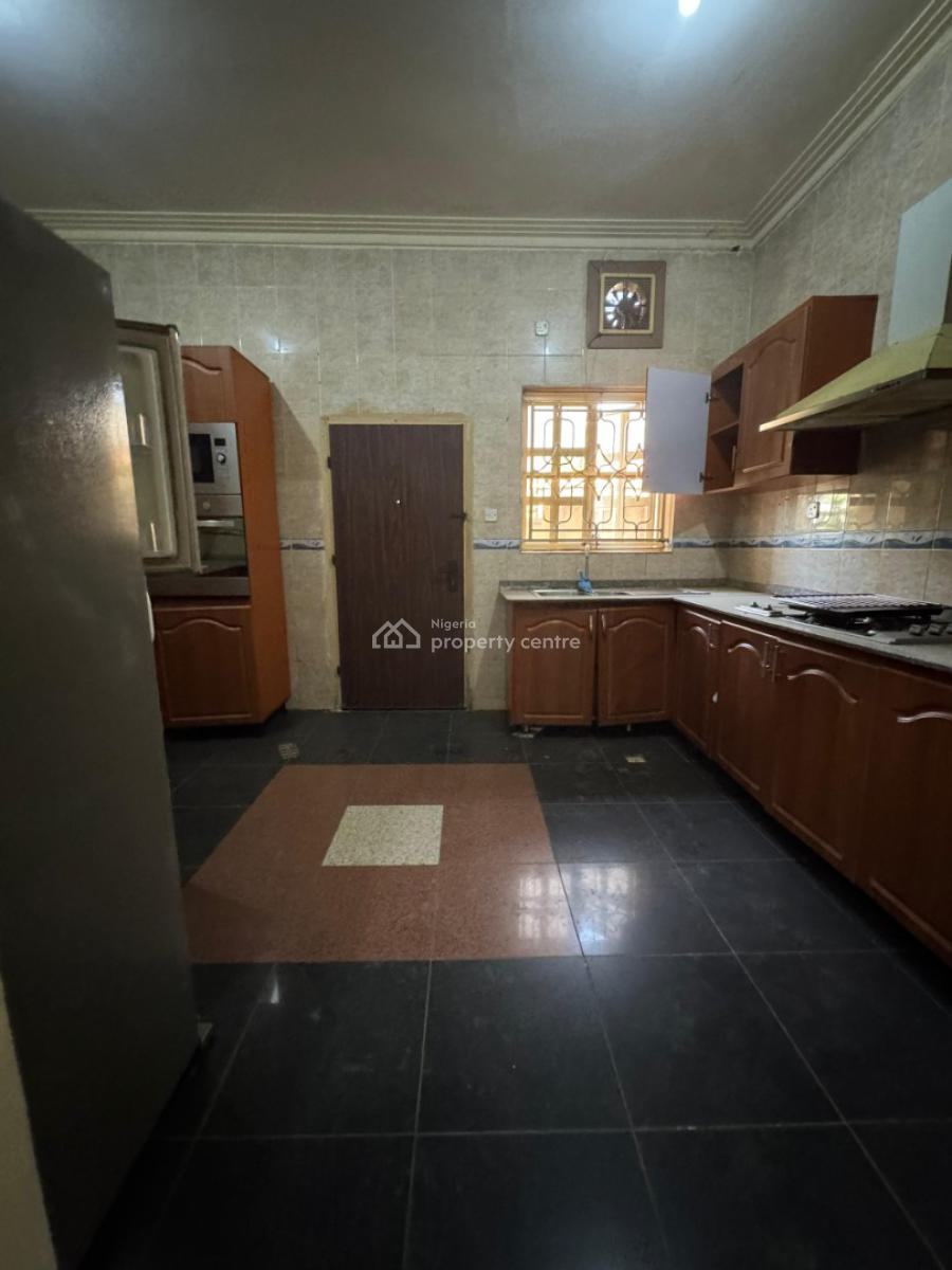 Fully Serviced 3 Bedroom Flat with Bq, Pool & Gen, Maitama District, Abuja, Flat / Apartment for Rent