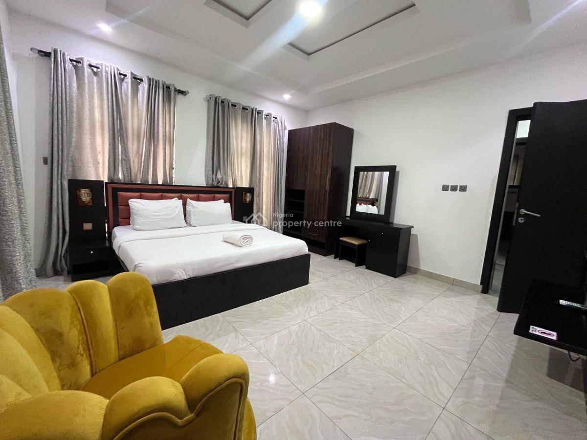 Luxury 3 Bedroom with Pool, Gym and Outdoor Snooker, Oba Dosumu, Ikeja Gra, Ikeja, Lagos, Flat / Apartment Short Let