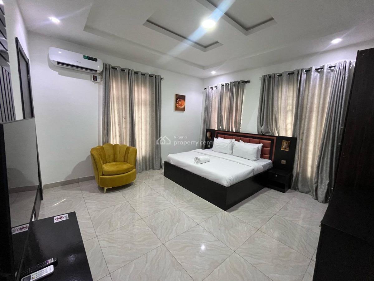 Luxury 3 Bedroom with Pool, Gym and Outdoor Snooker, Oba Dosumu, Ikeja Gra, Ikeja, Lagos, Flat / Apartment Short Let