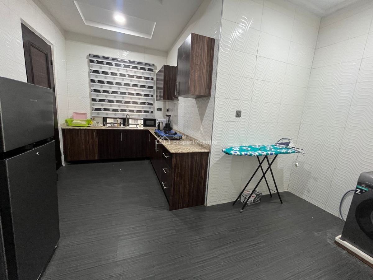 Luxury 3 Bedroom with Pool, Gym and Outdoor Snooker, Oba Dosumu, Ikeja Gra, Ikeja, Lagos, Flat / Apartment Short Let