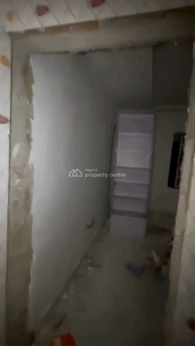 Newly Built Decent Spacious Mini Upflat with 1t1b All Tilled Pop Heate, Soluyi, Gbagada, Lagos, Mini Flat (room and Parlour) for Rent
