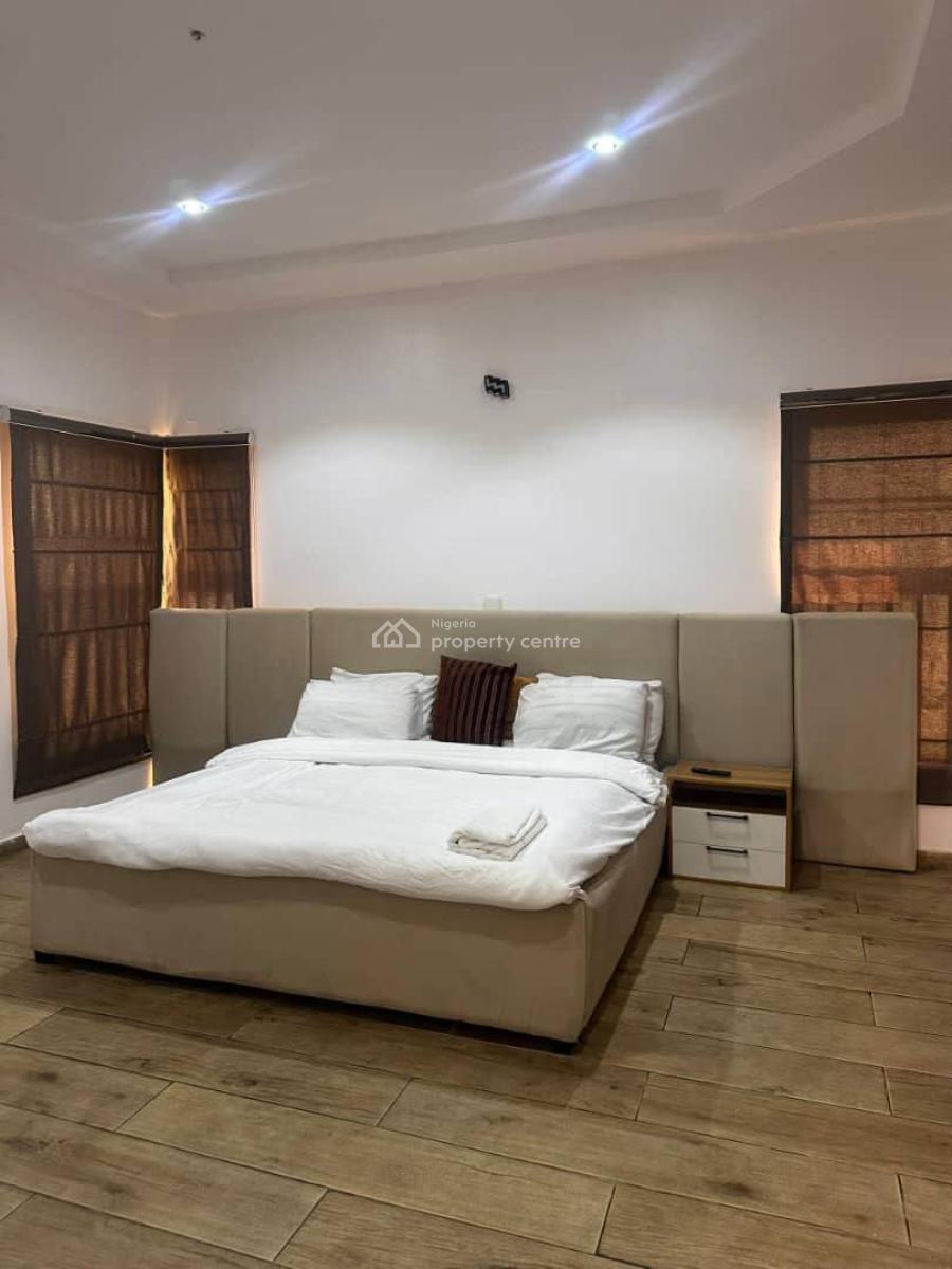 2 Bedroom Serviced Apartment, Lekki Phase 1, Lekki, Lagos, Flat / Apartment Short Let