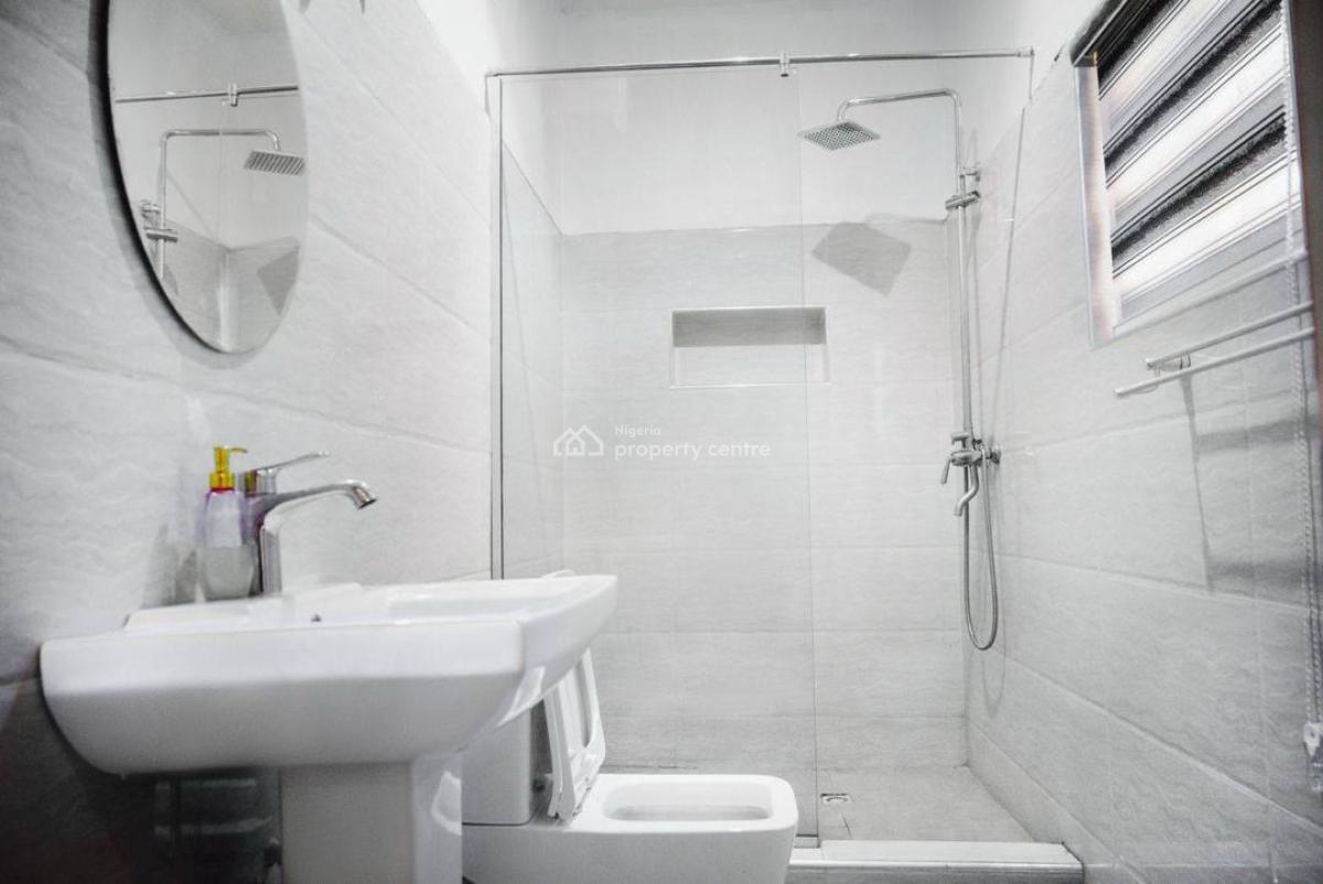 2 Bedroom Serviced Apartment, Lekki Phase 1, Lekki, Lagos, Flat / Apartment Short Let