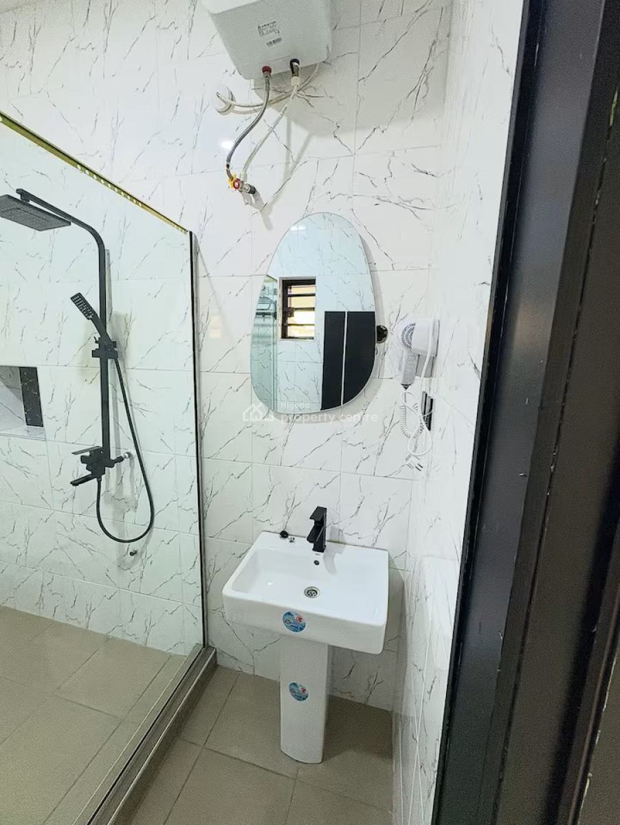 Oaksvale 3 Bedroom Afro Modern Duplex Apartment, Ken Carol Estate, Ogui Road, Enugu, Enugu, Flat / Apartment Short Let