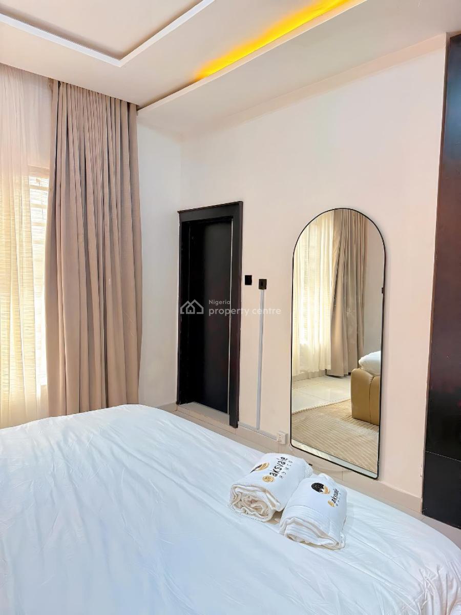 Oaksvale 4 Bedroom Apartment, Ken Carol Estate, Ogui Road, Enugu, Enugu, Flat / Apartment Short Let