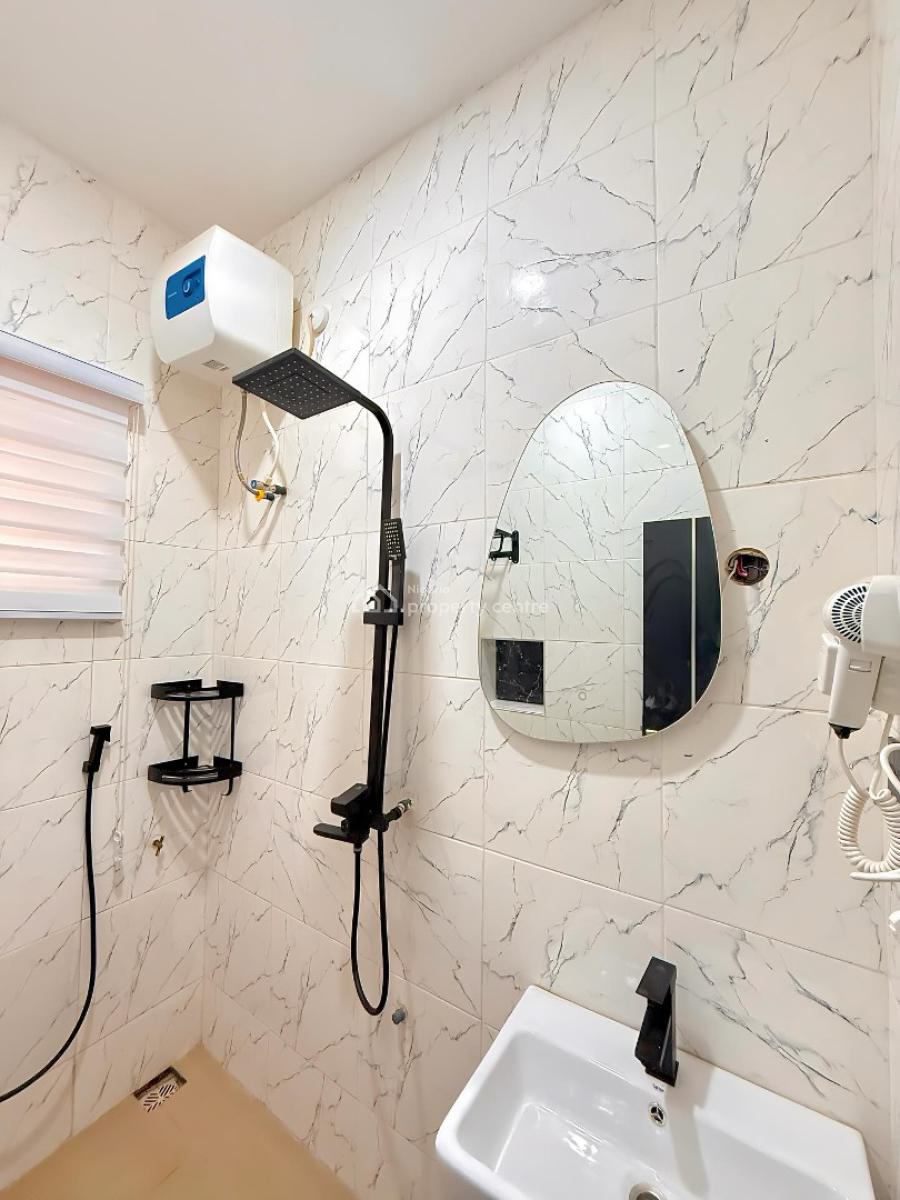 Oaksvale 4 Bedroom Apartment, Ken Carol Estate, Ogui Road, Enugu, Enugu, Flat / Apartment Short Let