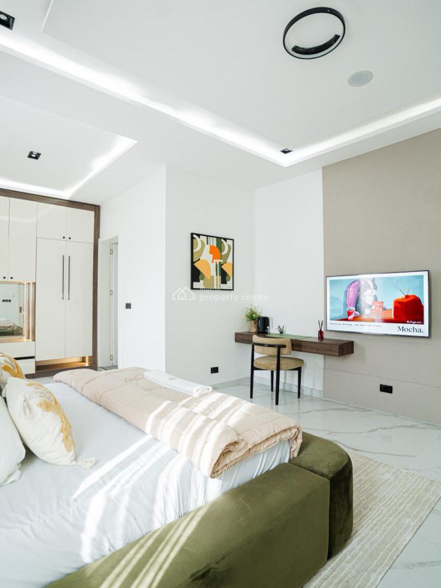 New Luxurious 5bedroom Self Compound with Private Pool, Cinema & Ps5, Off Admiralty Way, Lekki Phase 1, Lekki, Lagos, House Short Let