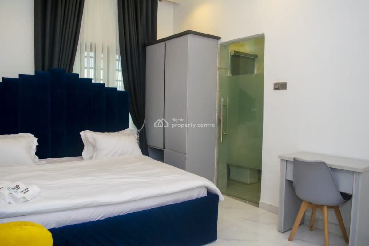 2 Bedroom Apartment, Surulere, Lagos, Flat / Apartment Short Let