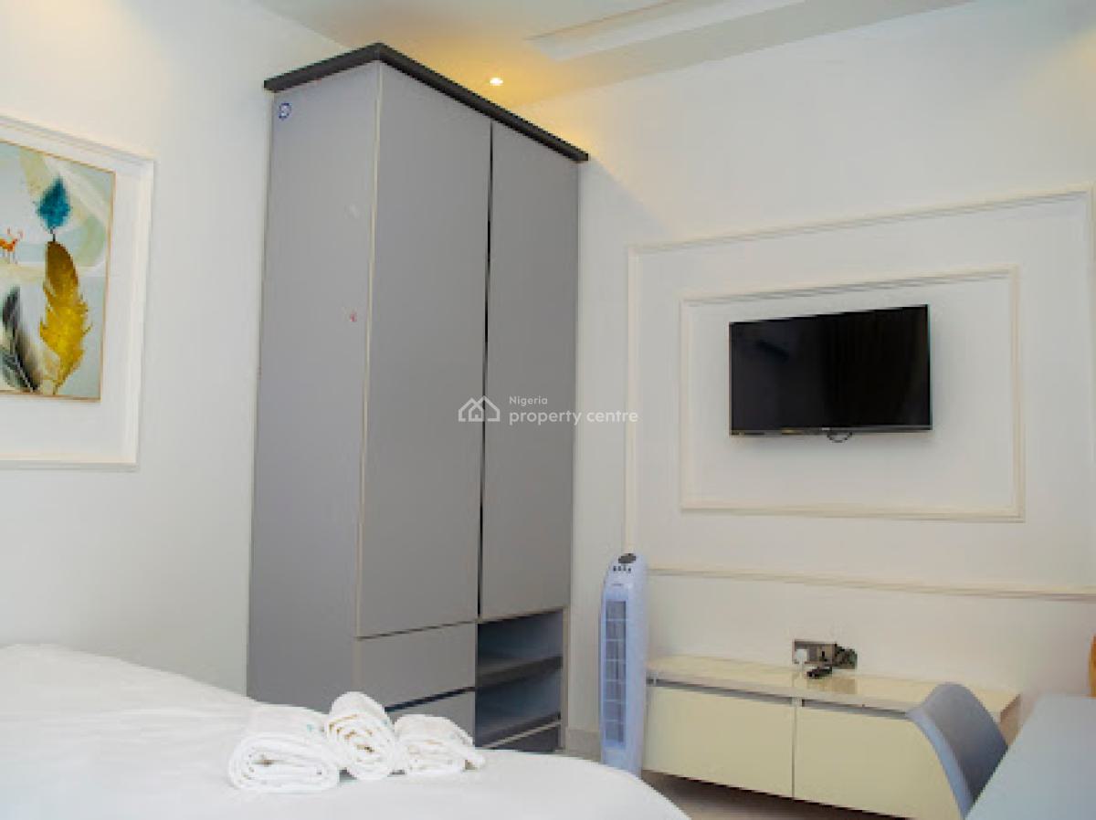 2 Bedroom Apartment, Surulere, Lagos, Flat / Apartment Short Let