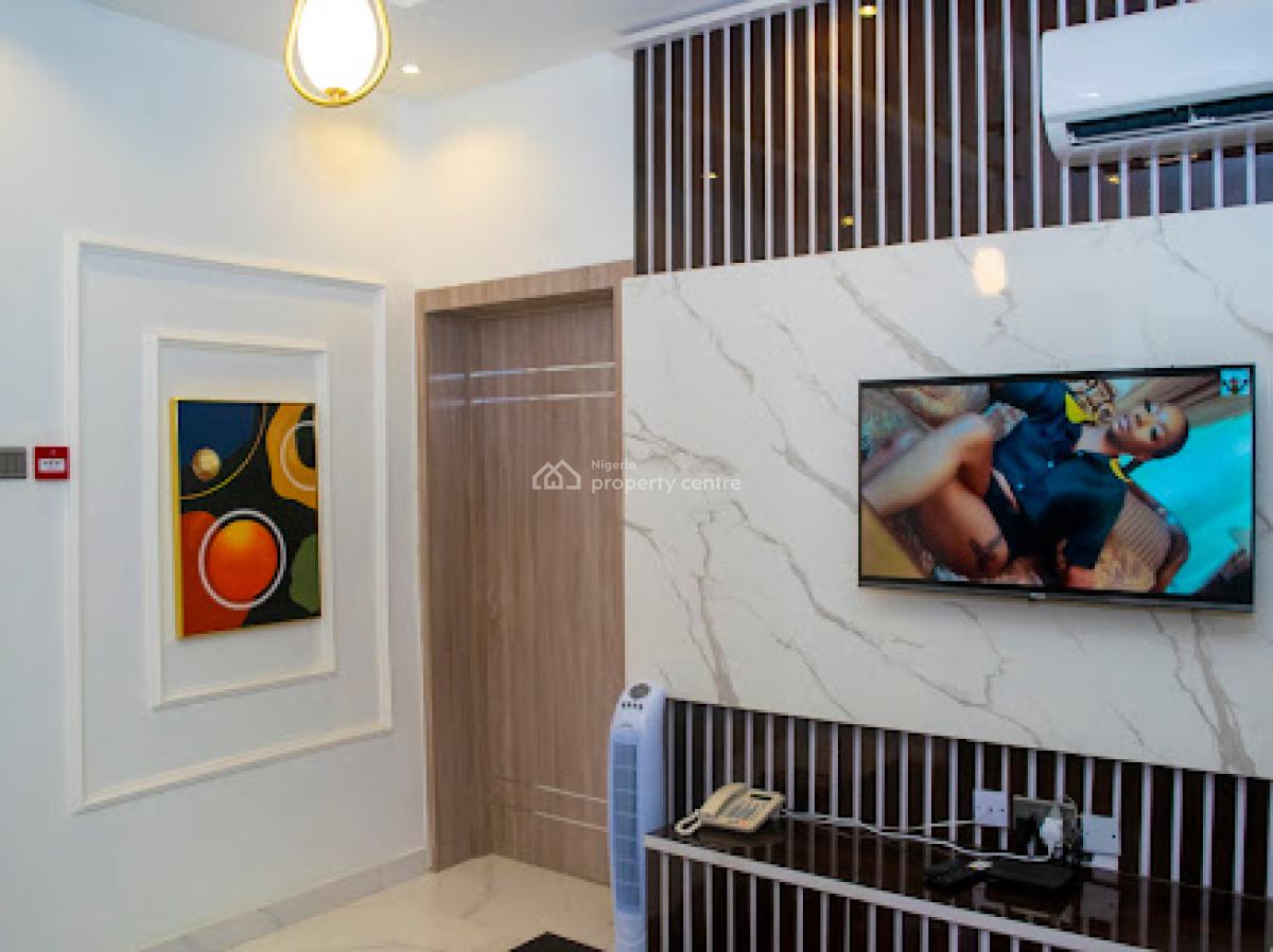 2 Bedroom Apartment, Surulere, Lagos, Flat / Apartment Short Let