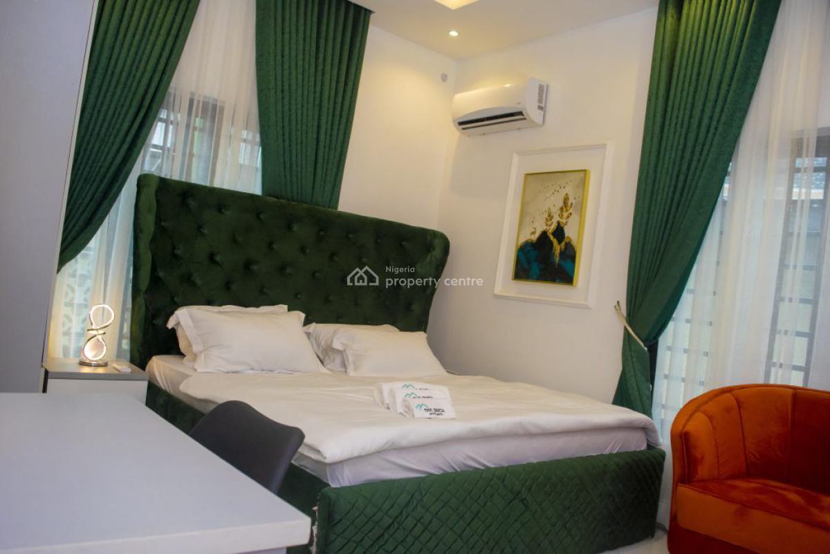 2 Bedroom Apartment, Surulere, Lagos, Flat / Apartment Short Let