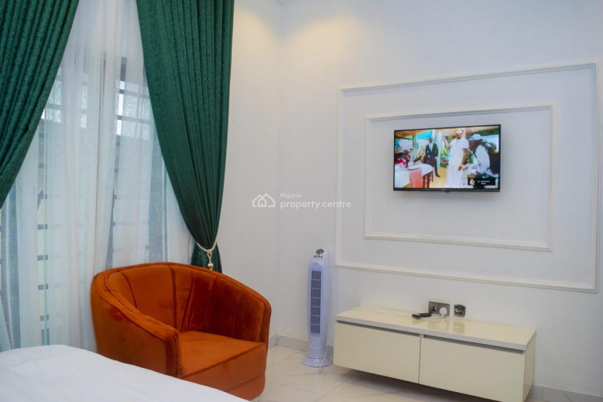 2 Bedroom Apartment, Surulere, Lagos, Flat / Apartment Short Let