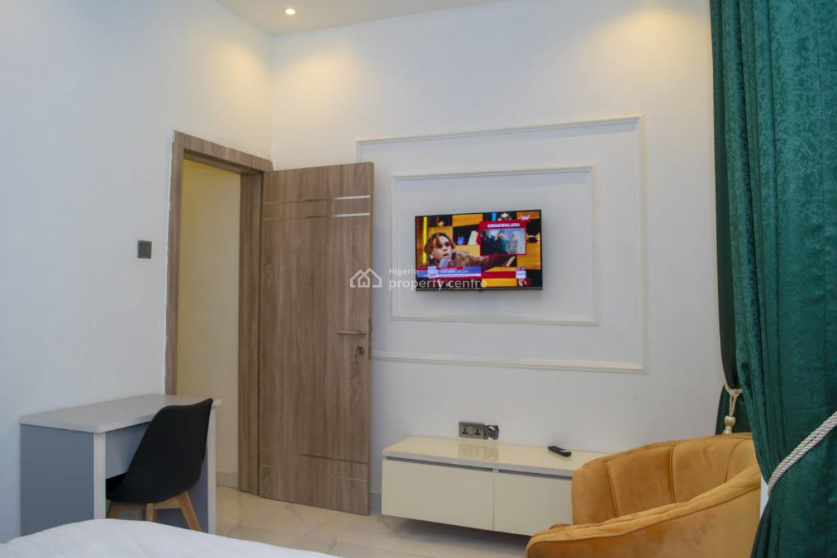 2 Bedroom Apartment, Surulere, Lagos, Flat / Apartment Short Let