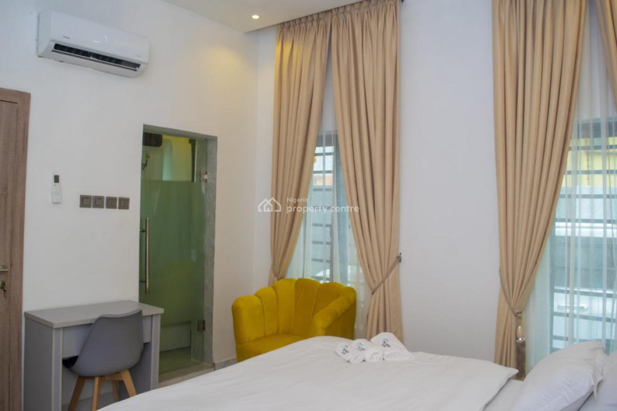 1 Bedroom Apartment, Surulere, Lagos, Mini Flat (room and Parlour) Short Let