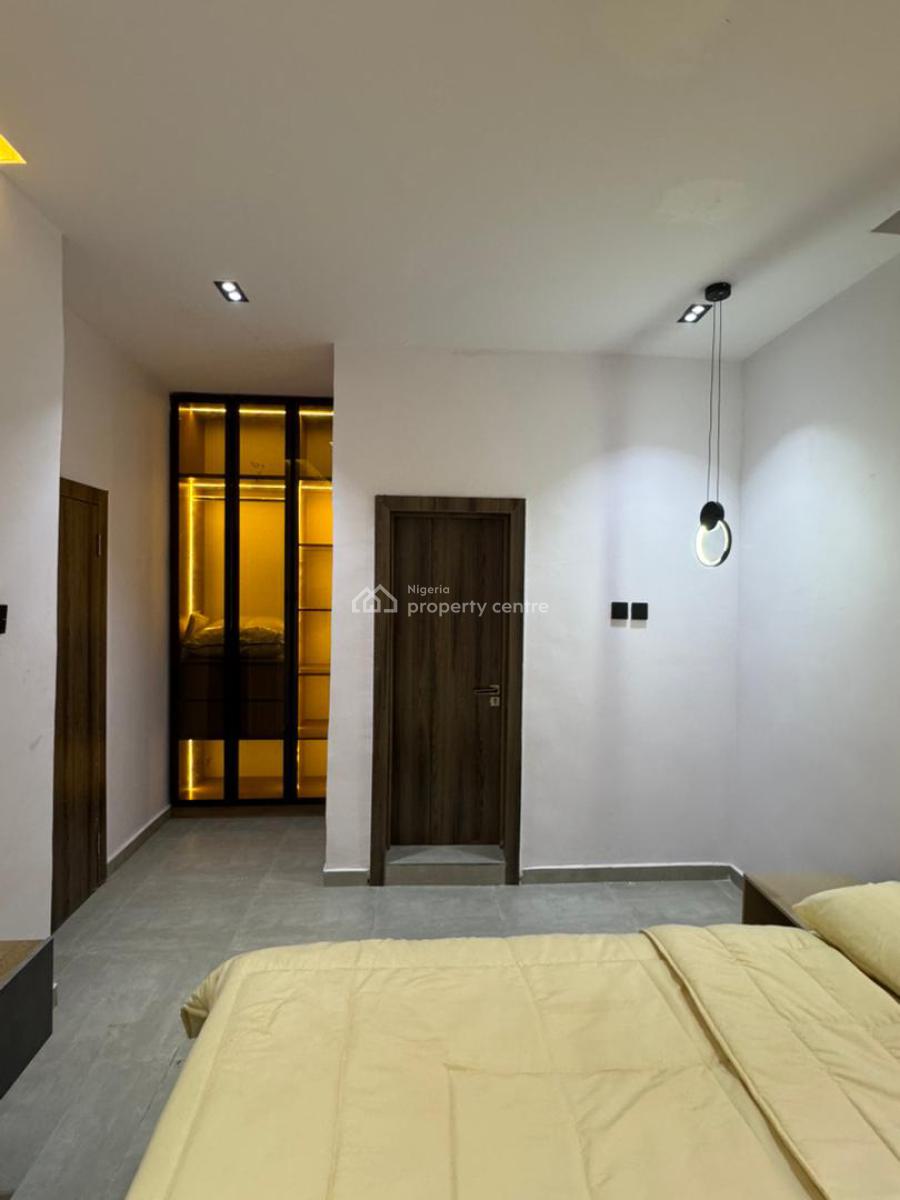 Fully Furnished 2 Bedroom Apartment in a Serene Neighborhood, Adelabu, Surulere, Lagos, Flat / Apartment Short Let