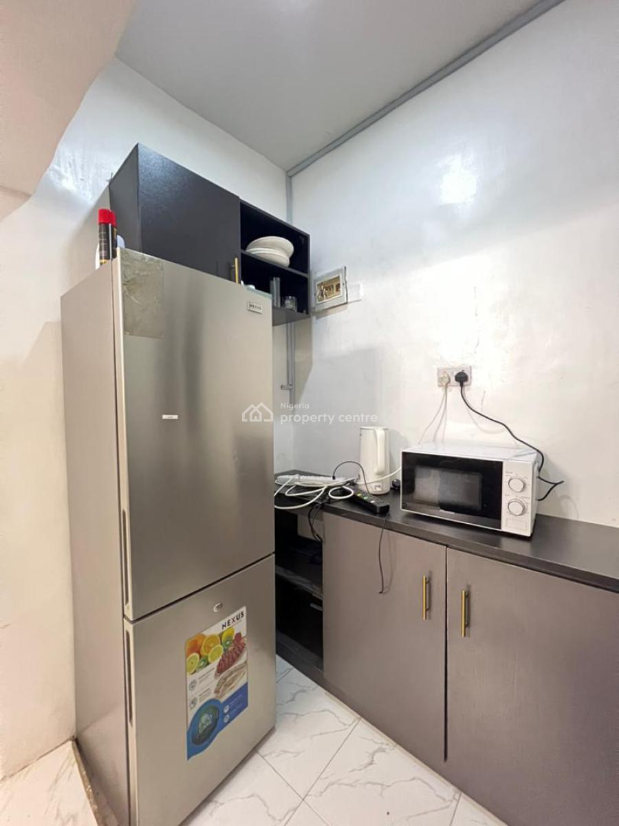 1 Bedroom Cozy Apartment in a Serene Neighborhood, Maryland, Lagos, Flat / Apartment Short Let