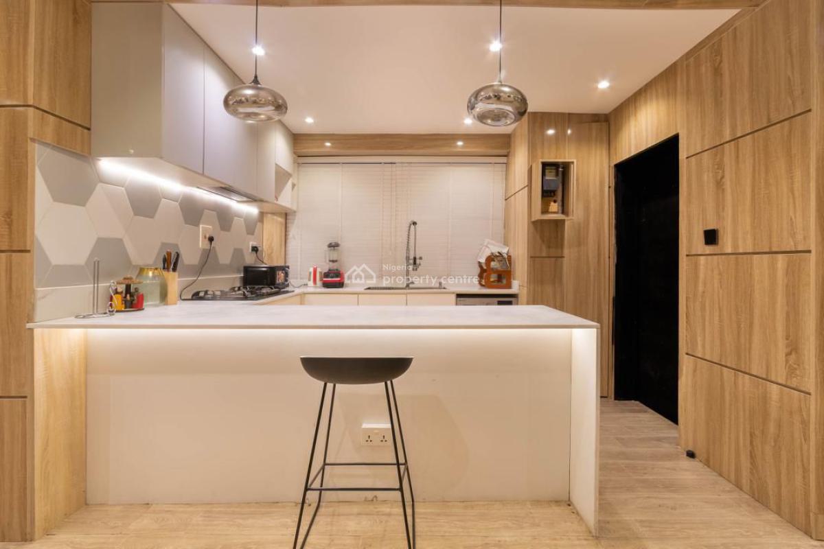 2 Bedroom Luxury Waterfront Apartment, Off Admiralty Road, Lekki Phase 1, Lekki, Lagos, Flat / Apartment Short Let