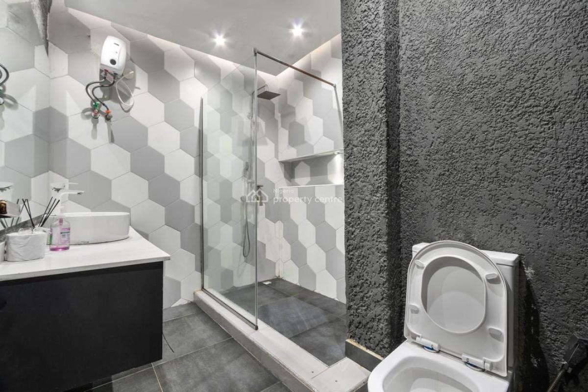 2 Bedroom Luxury Waterfront Apartment, Off Admiralty Road, Lekki Phase 1, Lekki, Lagos, Flat / Apartment Short Let