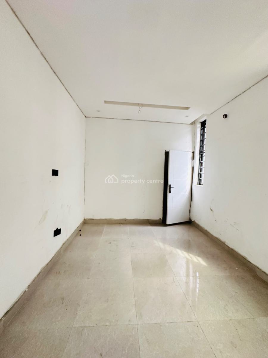 Beautifully Built 2 Bedroom Apartment with Pool, Gym & Playground, Ologolo, Lekki, Lagos, Flat / Apartment for Sale