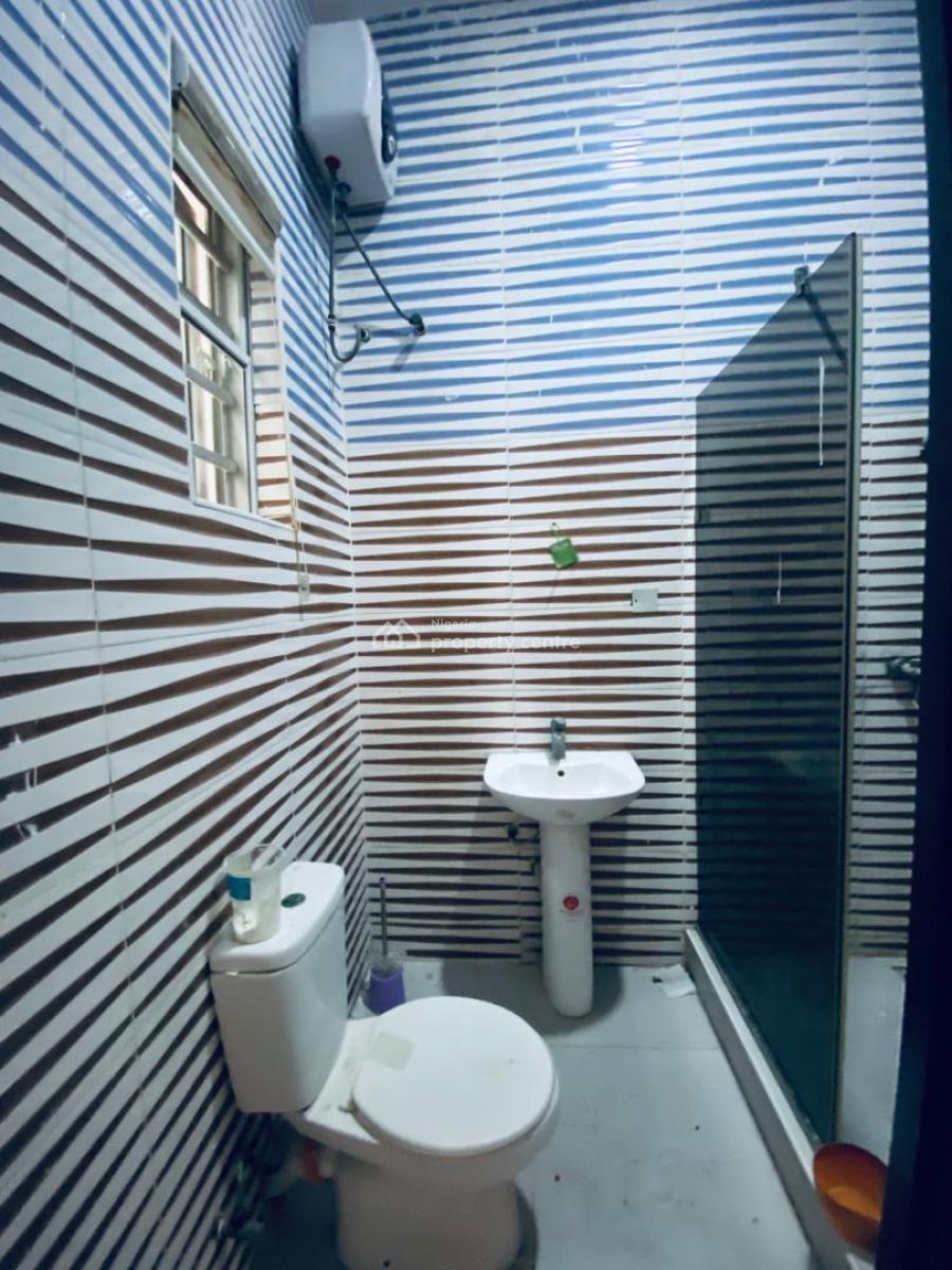 Spacious Guest Room in a Shared Apartment, Orchid, Lekki, Lagos, Flat / Apartment for Rent