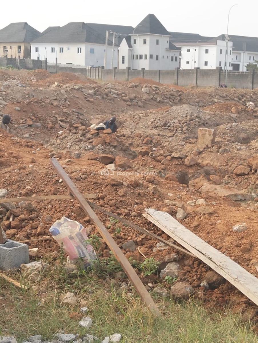 18 Luxury Units of 4 Bedrooms Detached Duplex, Guzape District, Abuja, Detached Duplex for Sale