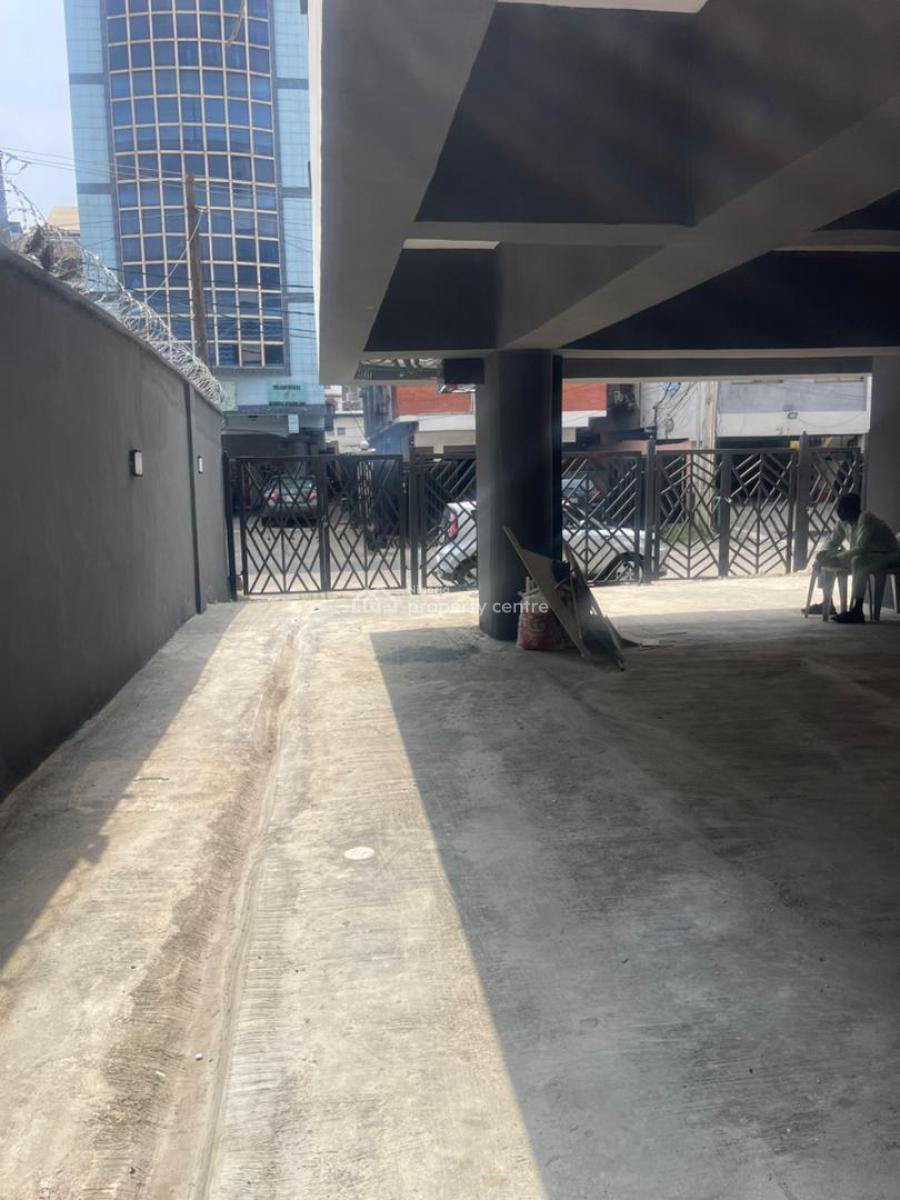 Newly Built 2 Bedroom Apartment, Off Awokowo Road. Ikoyi, Ikoyi, Lagos, Flat / Apartment for Sale