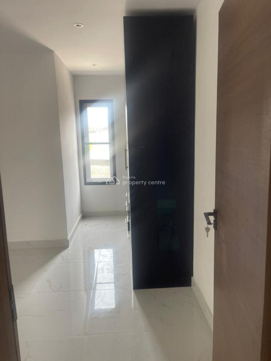 Newly Built 2 Bedroom Apartment, Off Awokowo Road. Ikoyi, Ikoyi, Lagos, Flat / Apartment for Sale