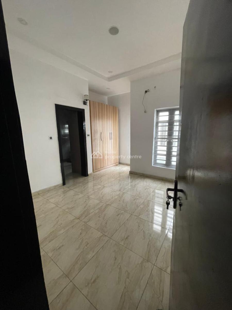 4 Bedroom Semi Detached Duplex with Bq., Ologolo, Lekki, Lagos, Semi-detached Duplex for Rent