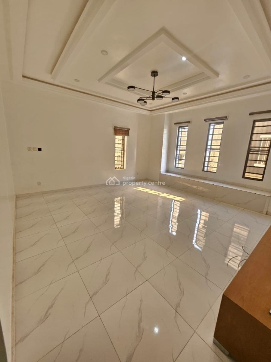 Well-fitted Two-bedroom Duplex, Chevron Toll Gate, Lekki, Lagos, Terraced Duplex for Sale