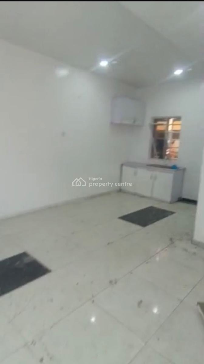 Standard and Specious Studio Apartment Available, Chevyview Estate Chevron, Lekki, Lagos, Flat / Apartment for Rent