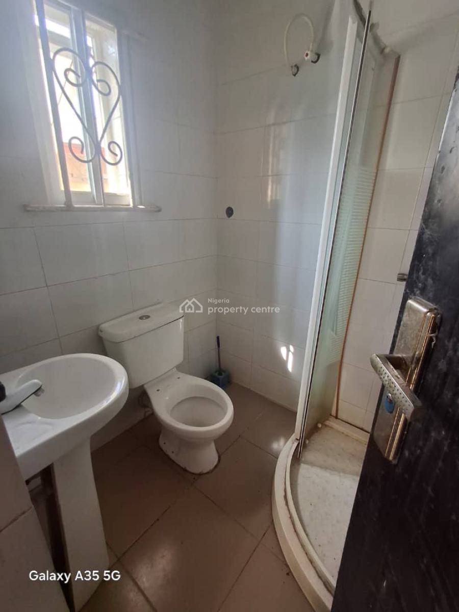 Well Maintained 2-bedroom Apartment, Ogombo, Ajah, Lagos, Flat / Apartment for Rent