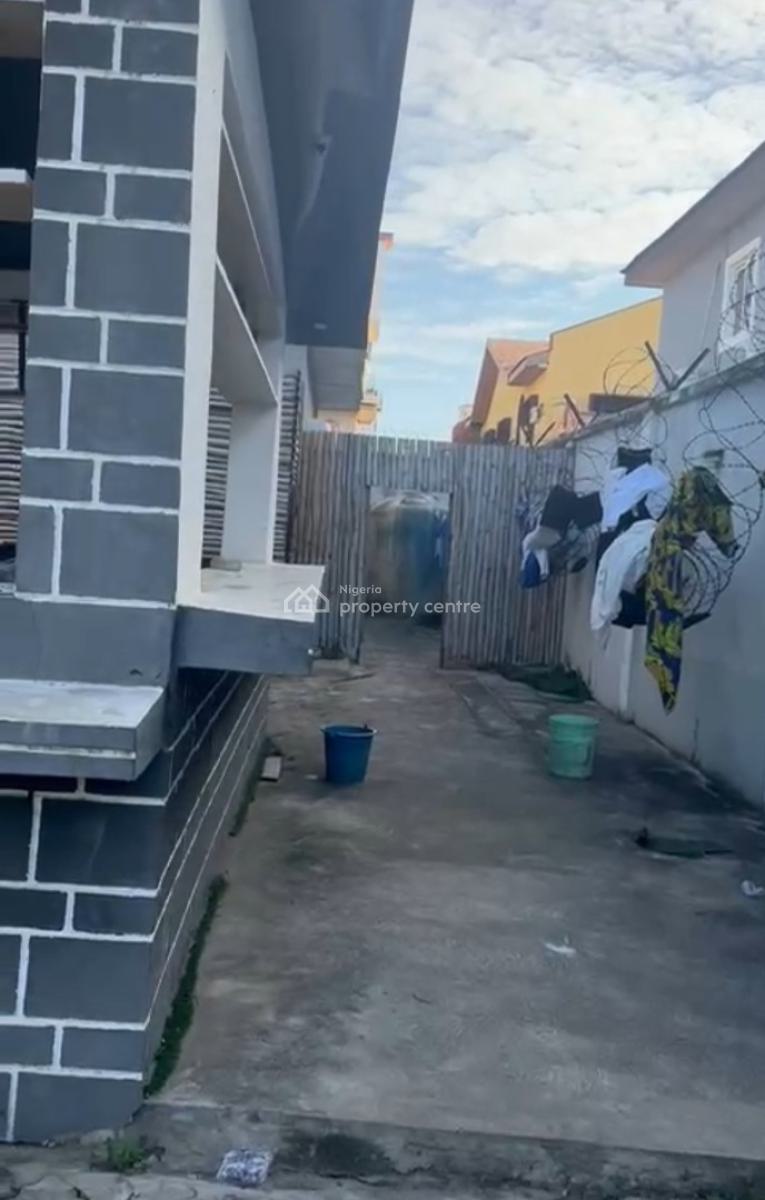 Cornerpiece Commercial Property Sitting on 1200 Square Metres, Lekki Phase 1, Lekki, Lagos, Commercial Property for Rent