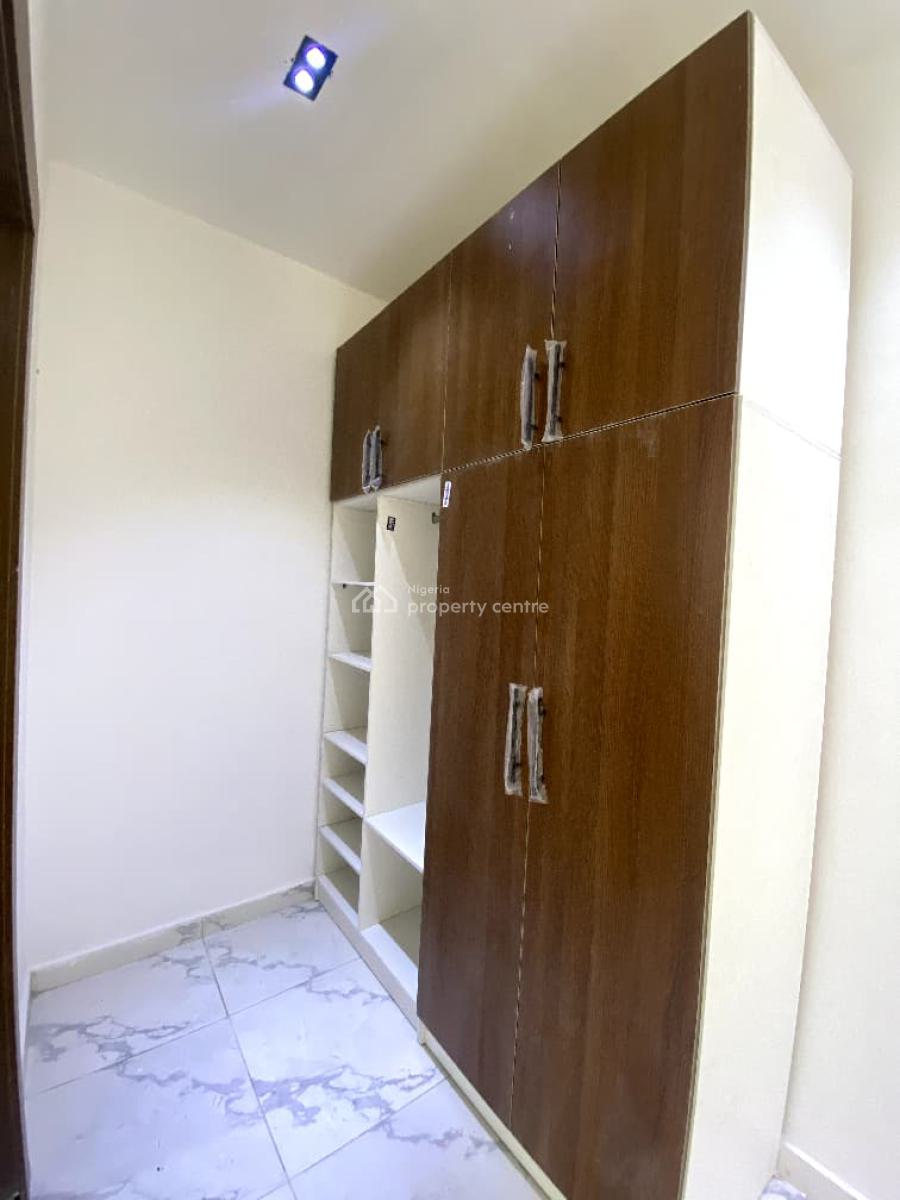 Lovely 2 Bedroom  Apartment with Swimming Pool in a Secure Estate, Ikate, Lekki, Lagos, Flat / Apartment for Rent