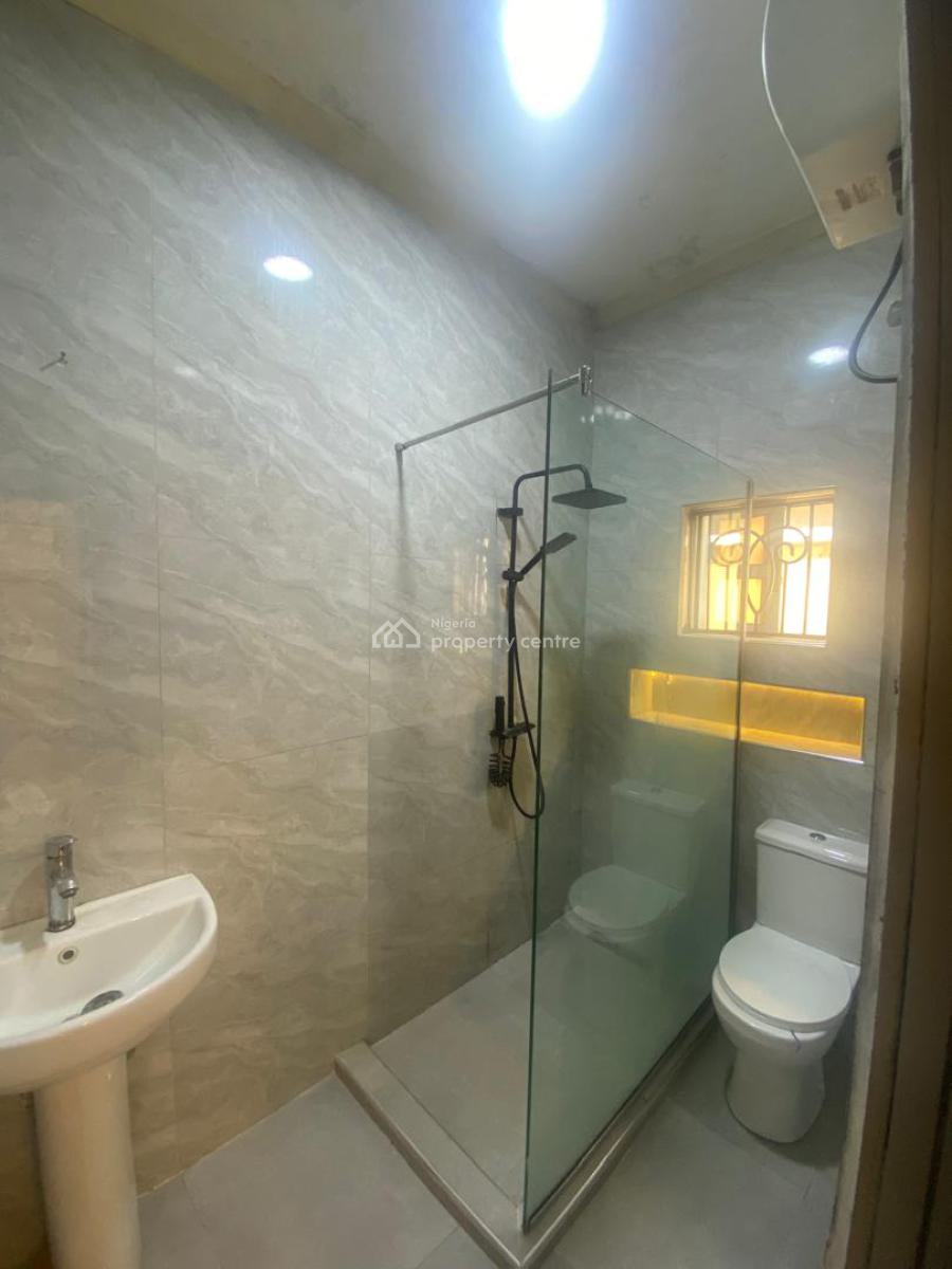 Relatively New 5 Bedroom Detached Duplex with Bq & New Acs, Lekki Right Hand Side (rhs), Lekki Phase 1, Lekki, Lagos, Detached Duplex for Rent