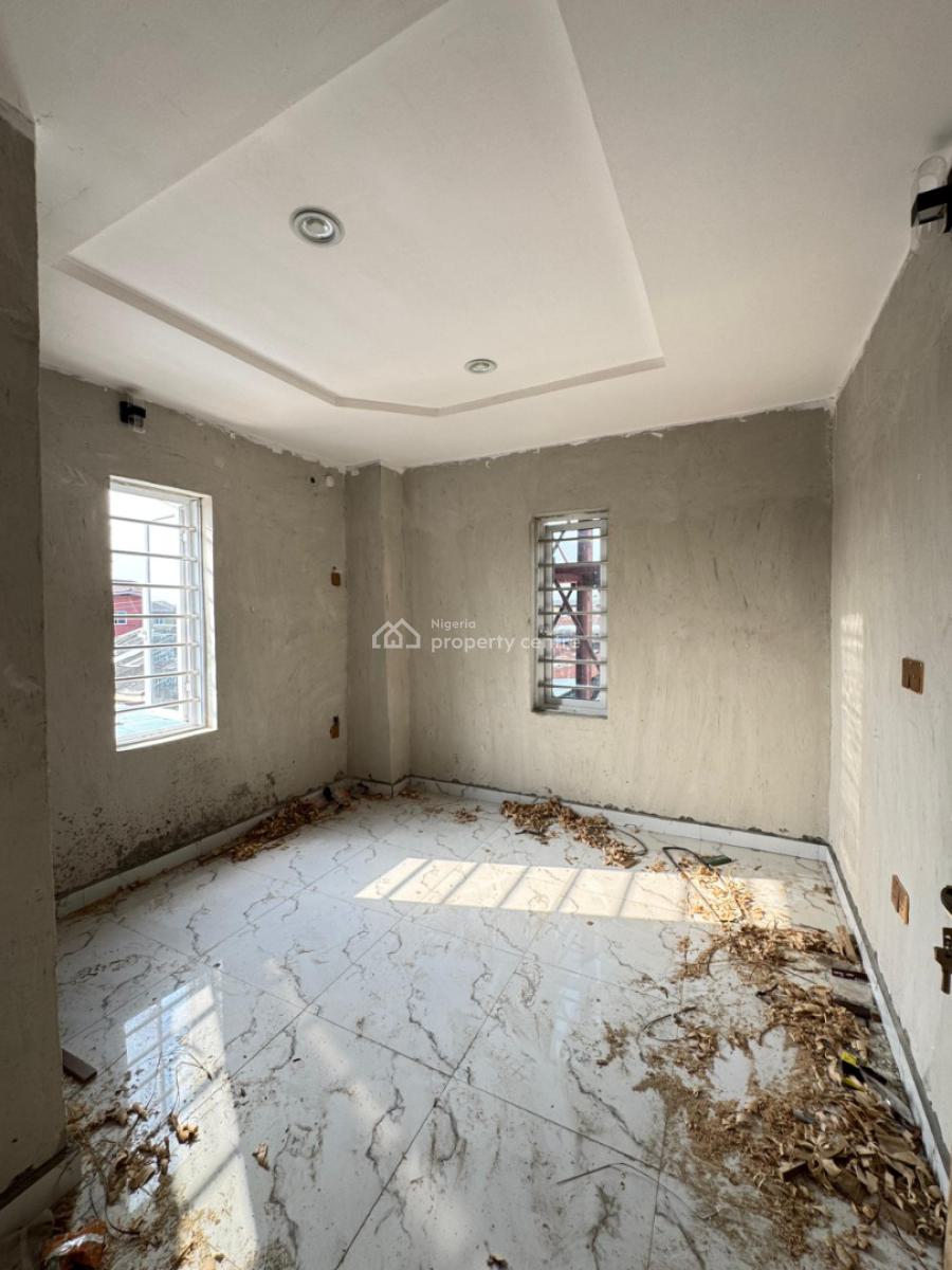 Newly Built 1 & 2 Bedroom Apartment, Behind Oba Palace Surulere, Itire, Lagos, Block of Flats for Sale