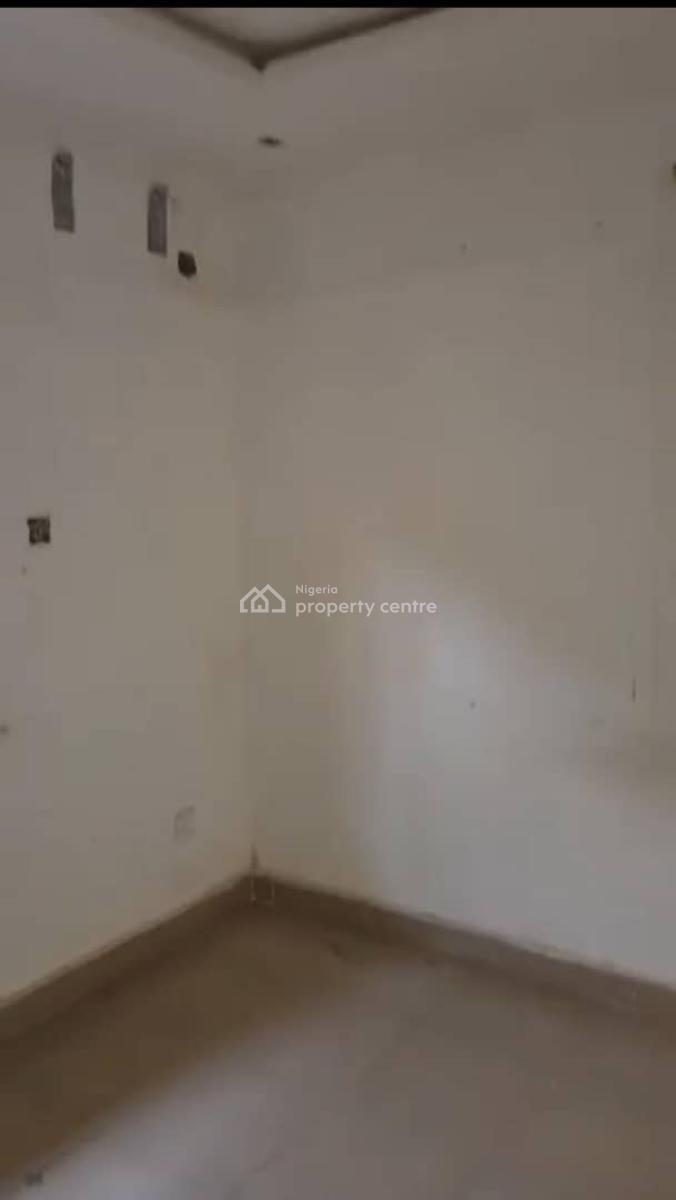 Lovely 2 Bedroom Flat, Medina Estate, Gbagada, Lagos, Flat / Apartment for Rent