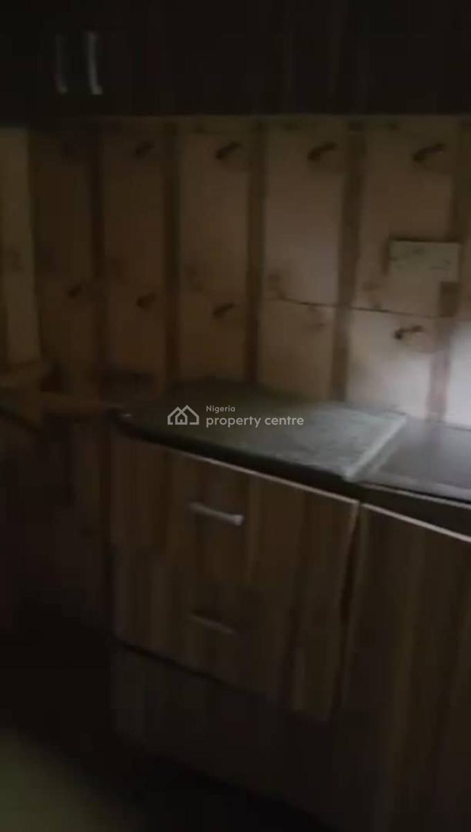 Lovely 2 Bedroom Flat, Medina Estate, Gbagada, Lagos, Flat / Apartment for Rent