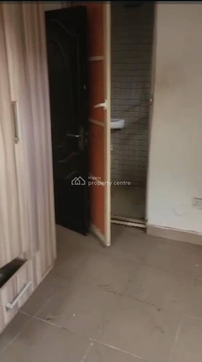 Lovely 2 Bedroom Flat, Medina Estate, Gbagada, Lagos, Flat / Apartment for Rent
