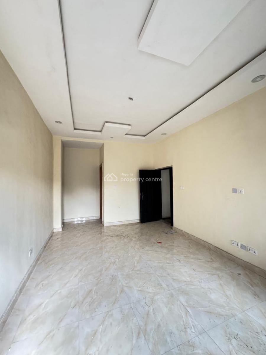 Beautiful Lovely 3 Bedroom Apartment in Serene Environment, Yaba, Lagos, Flat / Apartment for Sale