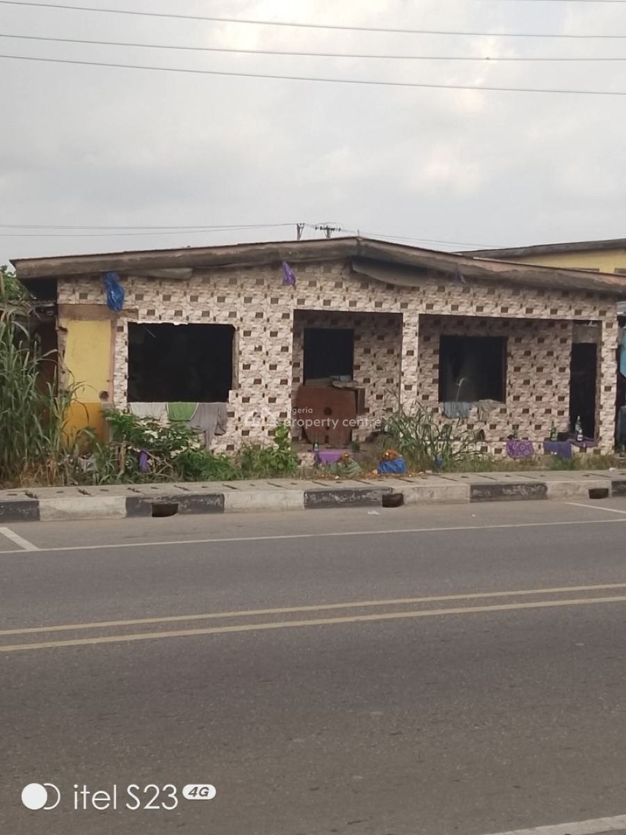 Commercial Bungalow Structured on a Plot of Land, Dopemu, Agege, Lagos, Commercial Property for Sale