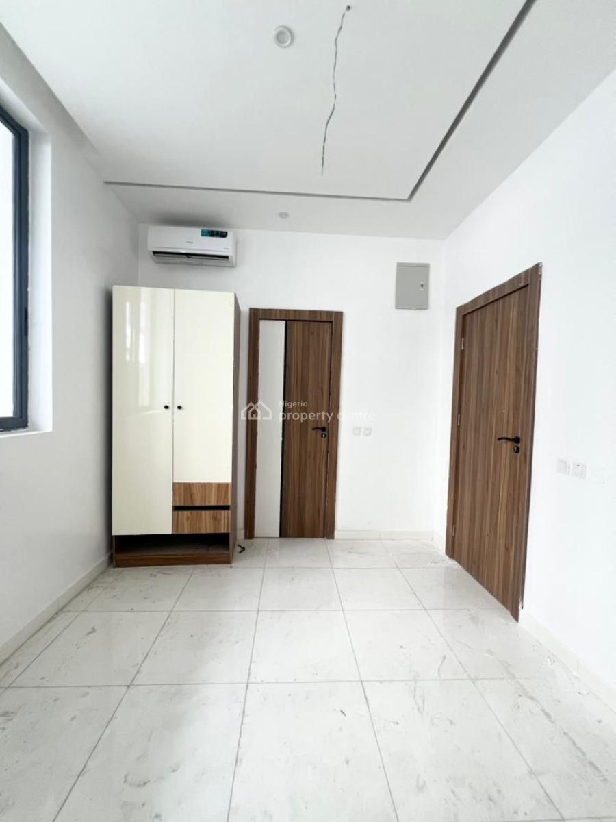 Spacious 1 Bedroom Apartment Available, Oniru, Victoria Island (vi), Lagos, Mini Flat (room and Parlour) for Sale