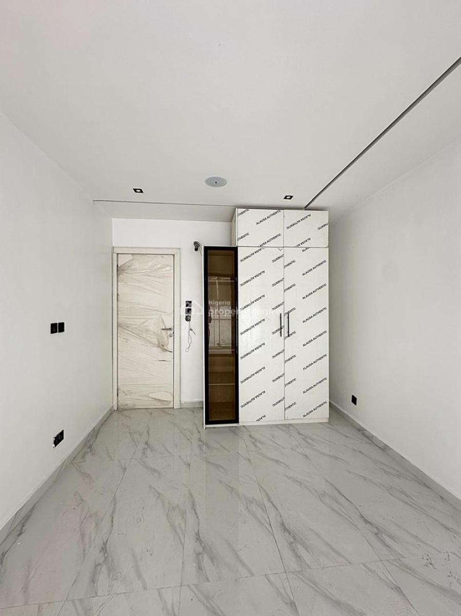 2 Bedroom, Freedom Way Off, Lekki Phase 1, Lekki, Lagos, Flat / Apartment for Sale